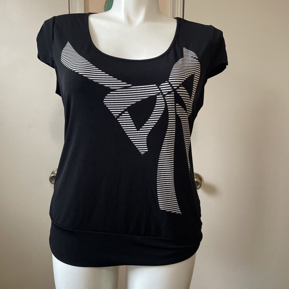 WORTHINGTON STRETCH Short Sleeve Top XL Black White Ribbon Bow Print Scoop Neck